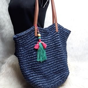 Chloe & Isabel Large Blue Straw Beach Tote